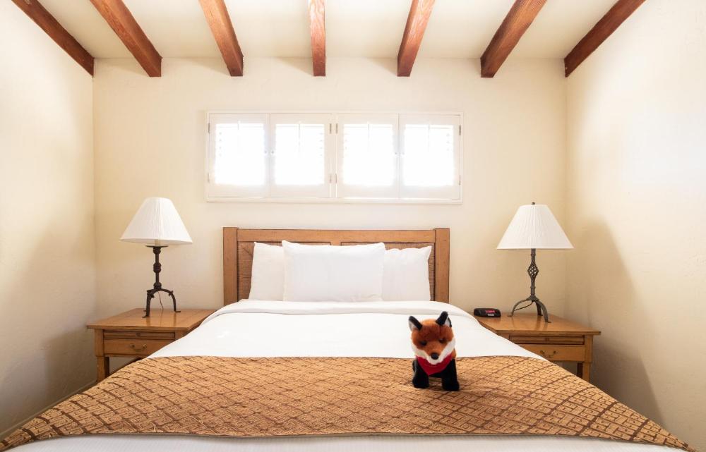 One-Bedroom Casita with Queen Bed interior