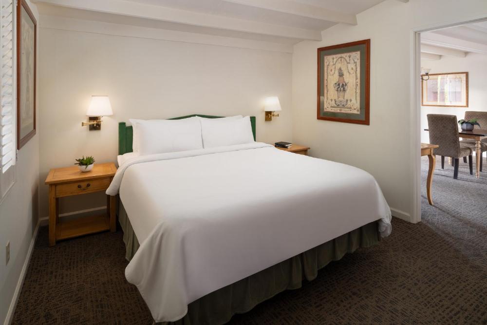 One-Bedroom Casita with King Bed and Patio interior
